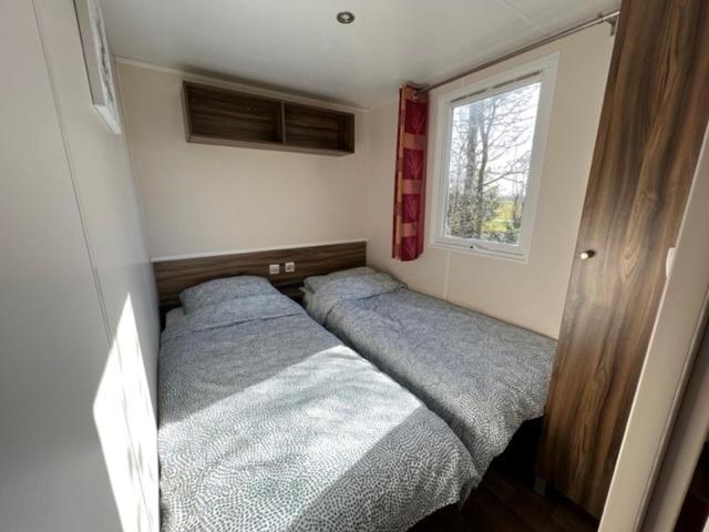 Chalet Kajuit 418 Op 5 Sterren Camping Bergumermeer Hotell Suameer Eksteriør bilde