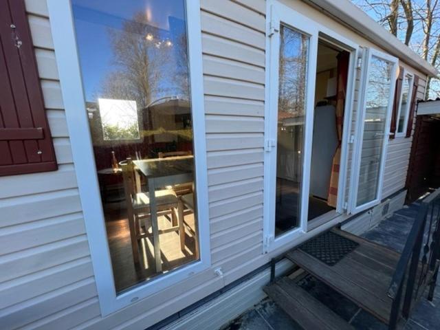 Chalet Kajuit 418 Op 5 Sterren Camping Bergumermeer Hotell Suameer Eksteriør bilde