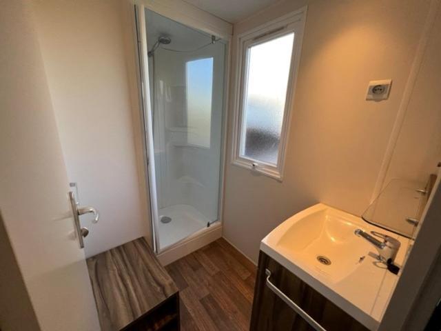 Chalet Kajuit 418 Op 5 Sterren Camping Bergumermeer Hotell Suameer Eksteriør bilde