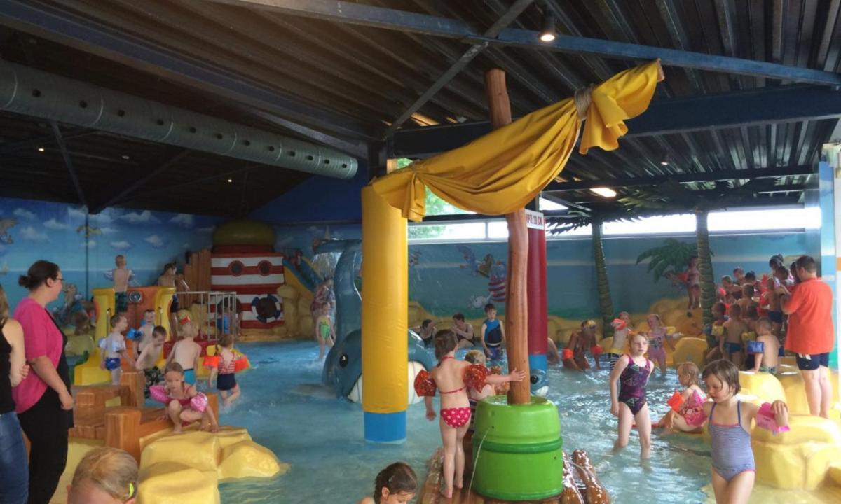Chalet Kajuit 418 Op 5 Sterren Camping Bergumermeer Hotell Suameer Eksteriør bilde